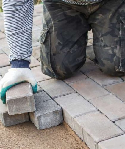 Jak uniknąć błędów podczas układania kostki brukowej? Wskazówki i porady