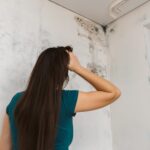 Przyczyny oraz sposoby usuwania grzyba na ścianie