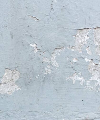 Metody maskowania nierówności na ścianach: jak ukryć niedoskonałości powierzchni?
